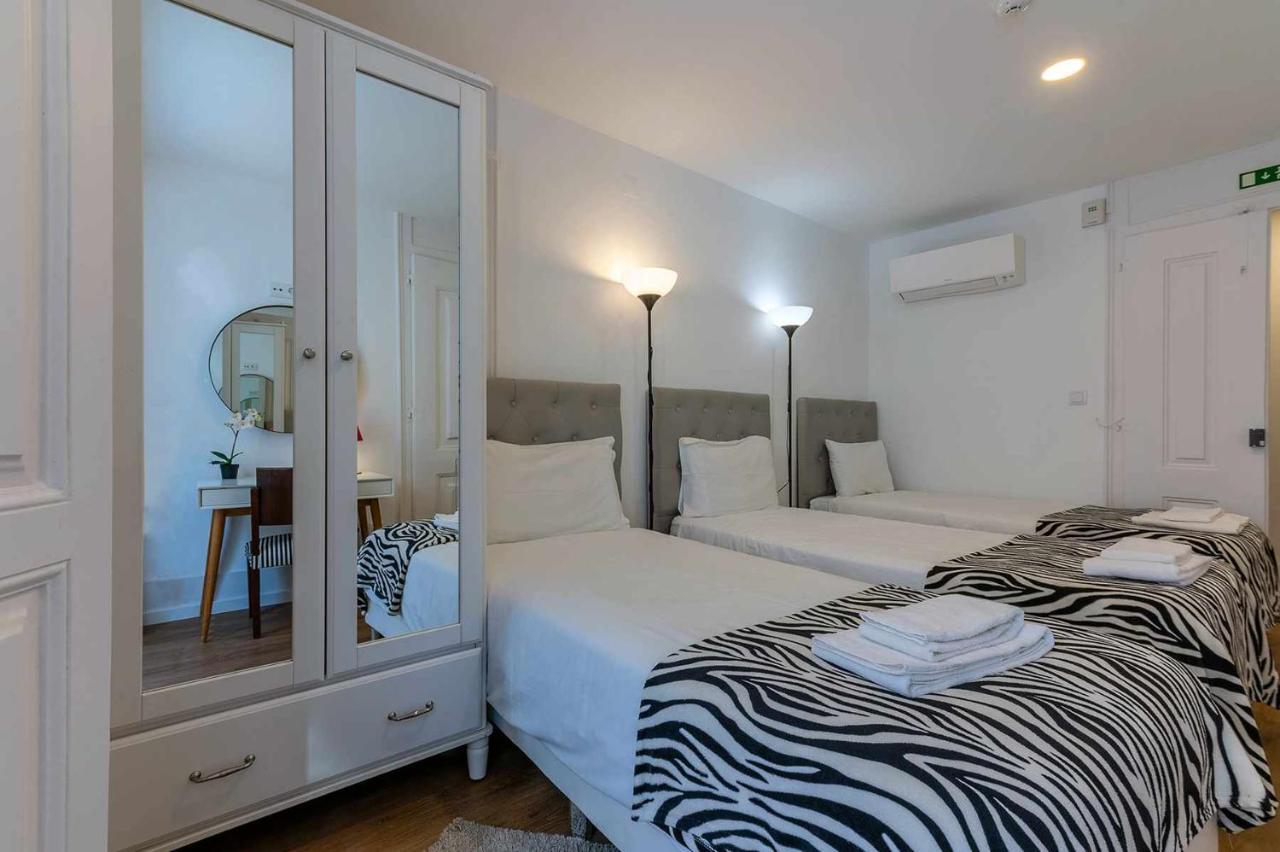 Bairro Alto Palace Special For Groups Up To 24 Guests Leilighet Lisboa Eksteriør bilde