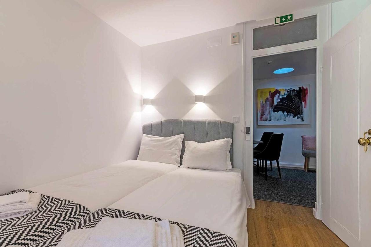 Bairro Alto Palace Special For Groups Up To 24 Guests Leilighet Lisboa Eksteriør bilde