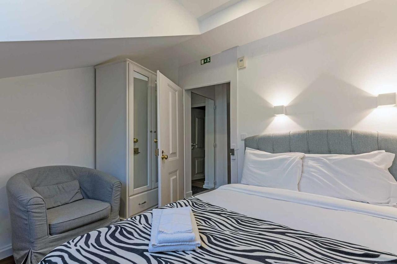 Bairro Alto Palace Special For Groups Up To 24 Guests Leilighet Lisboa Eksteriør bilde